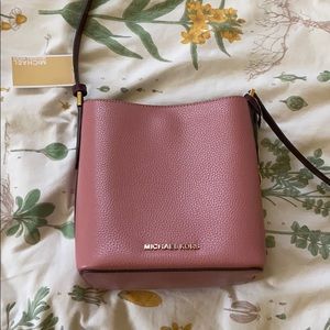 MK KIMBERLY SMALL BUCKET BAG